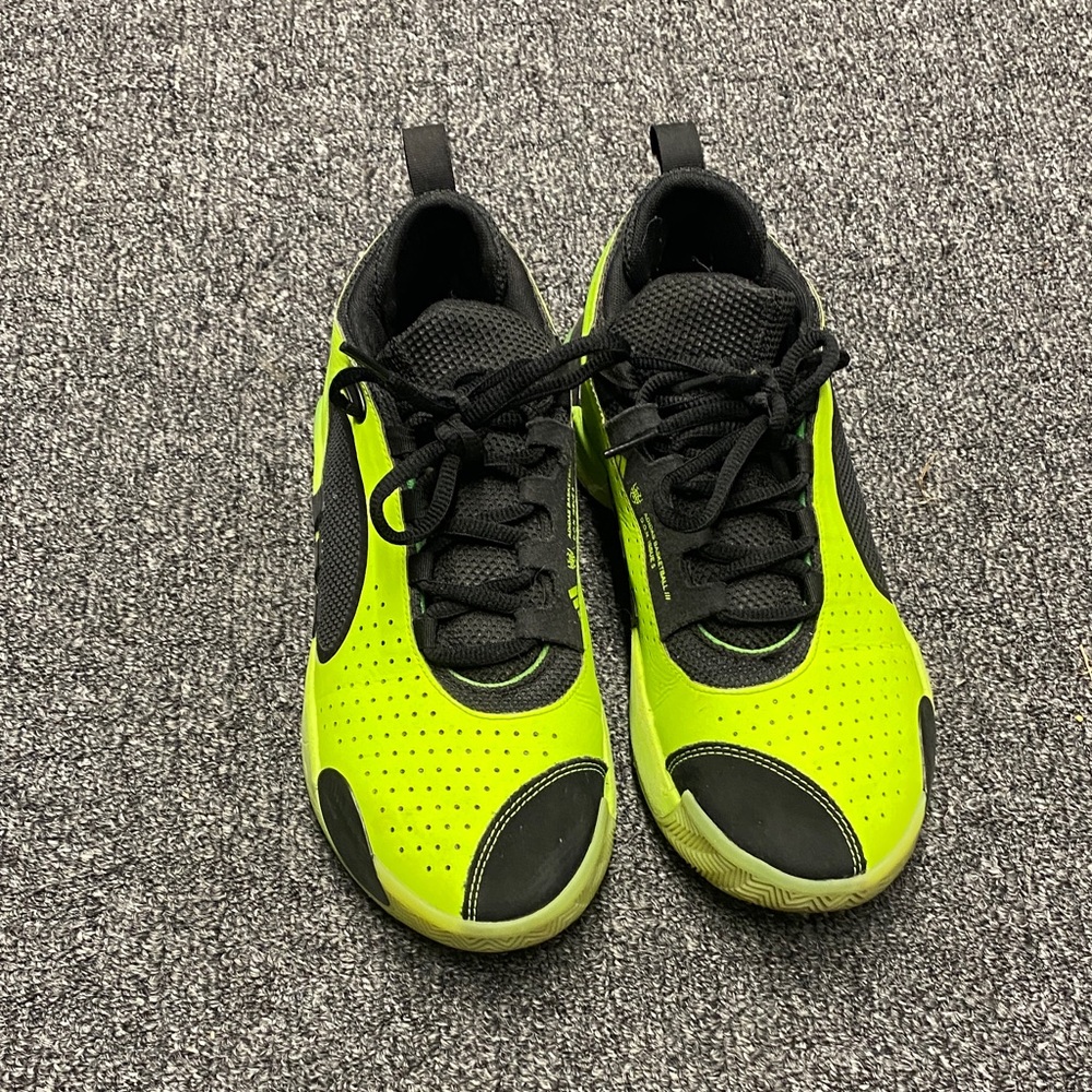 Adidas basketball Men’s 8 Black and Neon Green Sneakers